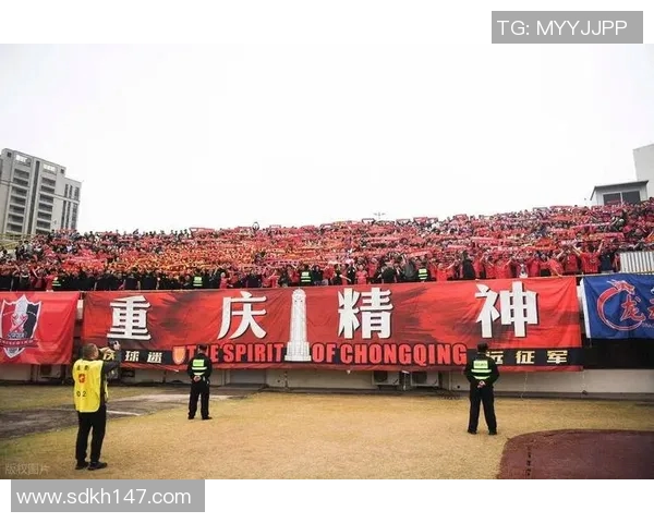 重庆足球队的节奏与魅力探讨：聚焦球队发展与球迷热情